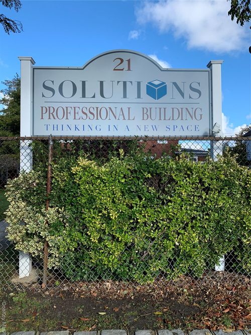 21 E 2nd St, Riverhead, NY, 11901-4686 | Card Image