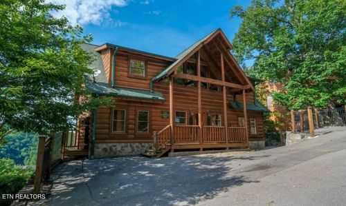 1012 Black Bear Cub Way, Sevierville, TN, 37862 | Card Image