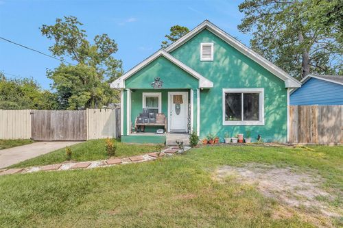 9410 Dandy St, Houston, TX, 77016-4706 | Card Image