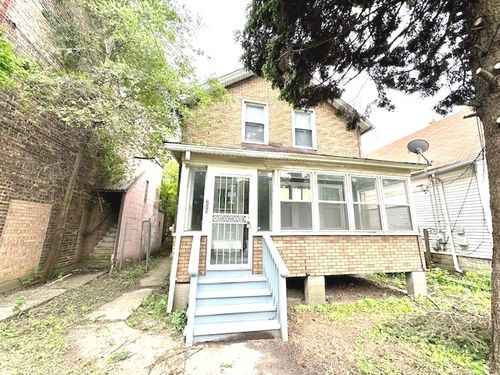 225 E 138th St, Dolton, IL, 60419-1060 | Card Image