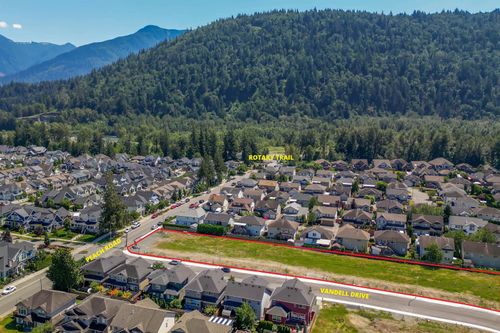 44726 Vandell Dr, Chilliwack, BC, V2R0T1 | Card Image