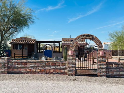 200 N Moon Mountain Ave, Quartzsite, AZ, 85346-0589 | Card Image