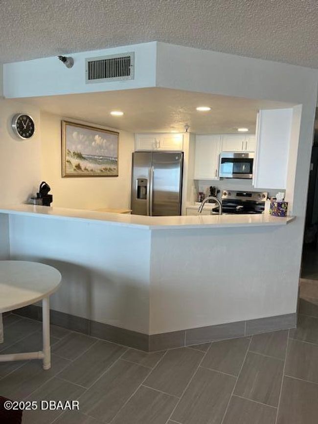 201 - 3115 S Atlantic Ave, Condo with 2 bedrooms, 2 bathrooms and null parking in Daytona Beach Shores FL | Image 4