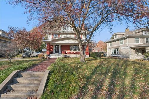 810 W Waldo Ave, Independence, MO, 64050-2625 | Card Image