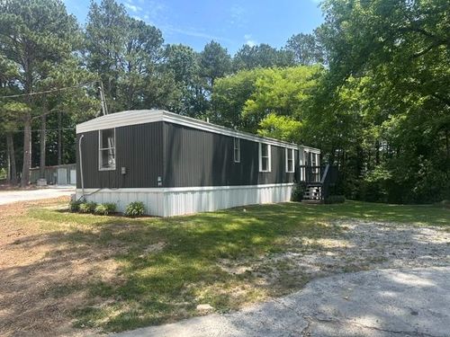 132 Independence Way, Dalton, GA, 30720-5820 | Card Image