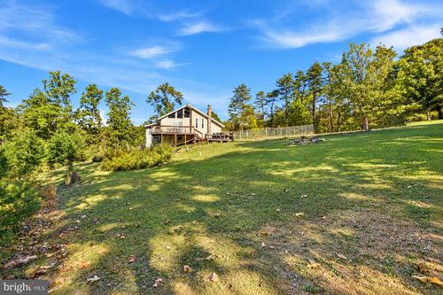 241 Trough Hill Dr, BUNKER HILL, WV, 25413-2763 | Card Image