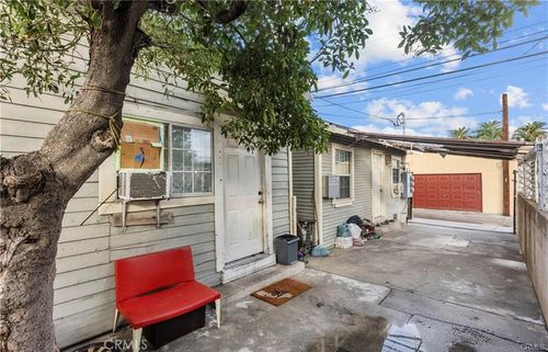 833 Pepper Way, Glendale, CA, 91205 | Card Image