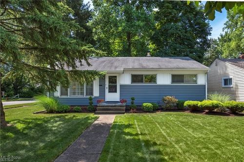371 Fairwood Cir, Berea, OH, 44017-2312 | Card Image