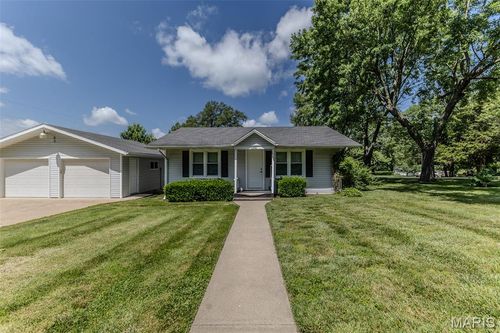 1341 Thomas Dr, Lebanon, MO, 65536-3887 | Card Image