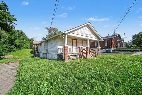3070 N 33rd St, Kansas City, KS, 66104-4038 | Card Image