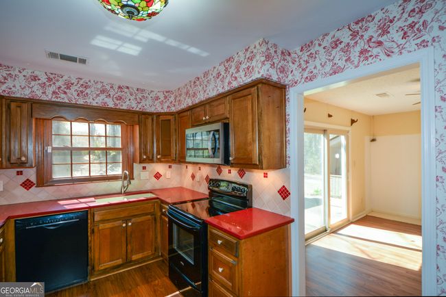 154 Waverly Dr, Condo with 3 bedrooms, 2 bathrooms and null parking in Alpharetta GA | Image 16
