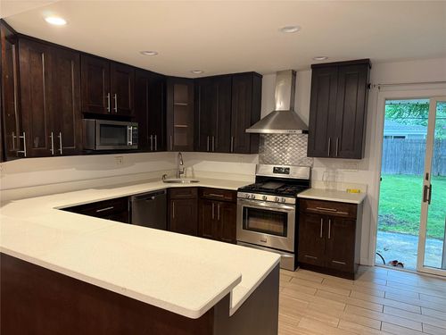 88 Bruce Ave, Hicksville, NY, 11801-2252 | Card Image