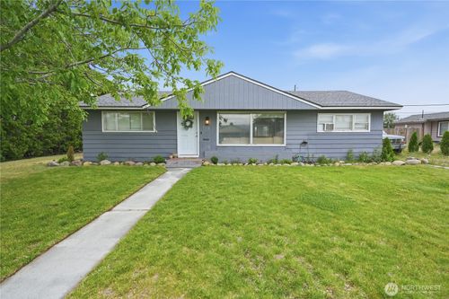 214 G St Ne, Ephrata, WA, 98823-1726 | Card Image