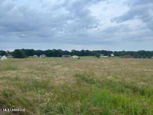 2836 Oak Grove Cv, Hernando, MS, 38632-8694 | Card Image