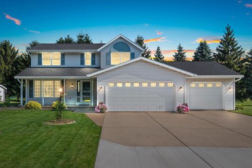 W6808 School Road, Greenville, WI, 54942 | Card Image