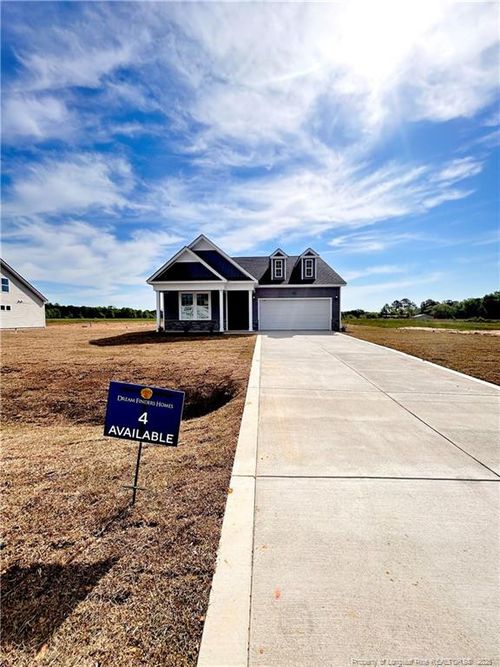 82 Maverick Ln, Dunn, NC, 28334-1113 | Card Image