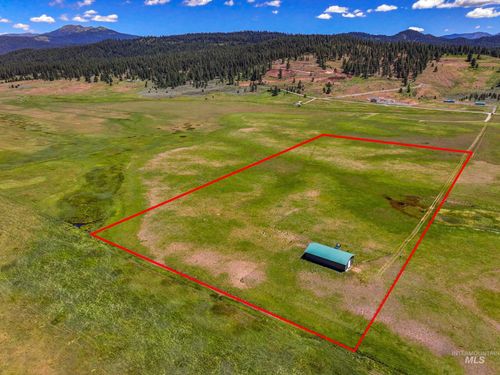 12231 Finlandia, Donnelly, ID, 83615 | Card Image