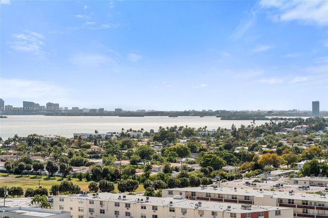 APT-1404 - 1881 79 Th Street Cswy, Condo with 2 bedrooms, 2 bathrooms and null parking in North Bay Village FL | Image 27