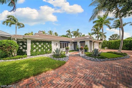2030 Snook Dr, NAPLES, FL, 34102-1568 | Card Image