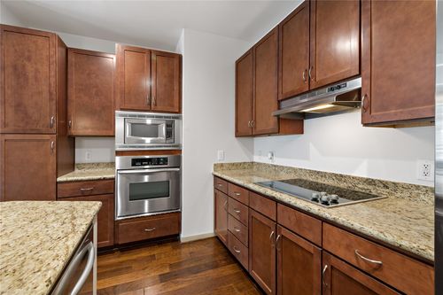 apt-103-505 Jackson Hill St, Houston, TX, 77007-5782 | Card Image