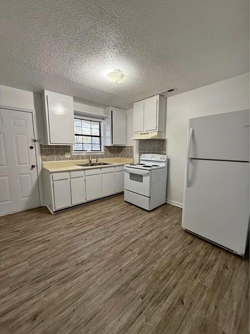 4-937 Avenue F, Dalton, GA, 30721 | Card Image