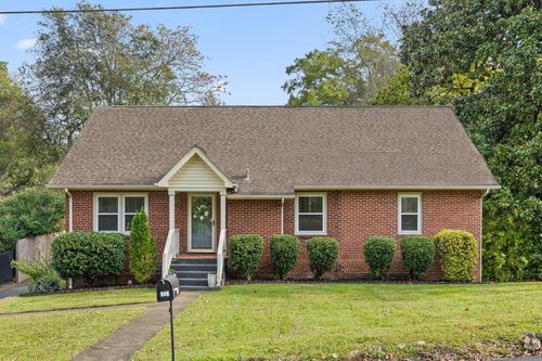 109 E Meadowbrook Dr, Chattanooga, TN, 37415-2807 | Card Image