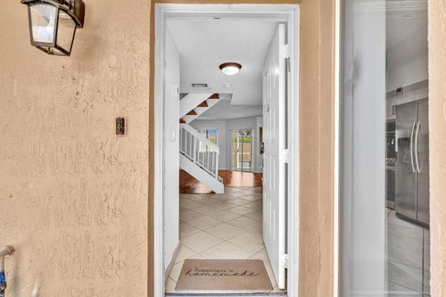 7903 Nw 7th Ct, Plantation, FL, 33324-1454 | Card Image