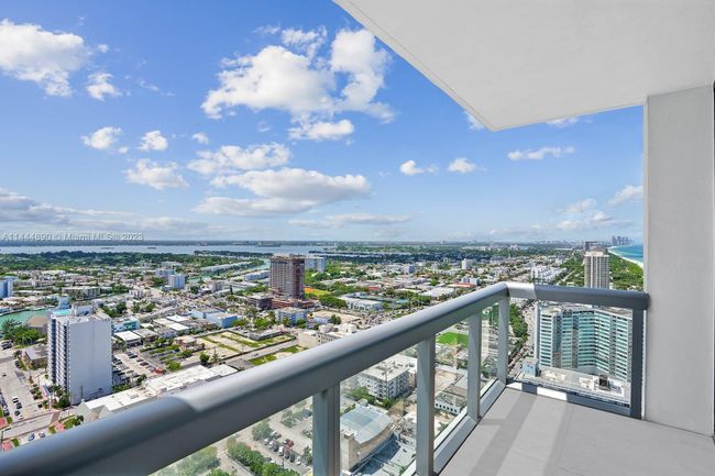 3304/01 - 6899 Collins Ave, Condo with 5 bedrooms, 5 bathrooms and null parking in Miami Beach FL | Image 54