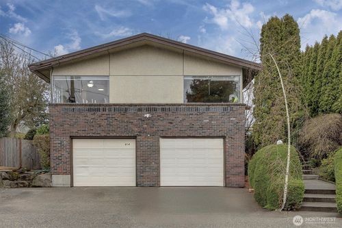 816 Nw 60th St, Seattle, WA, 98107-2836 | Card Image