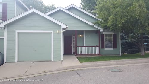 197 Orchard Ln, Glenwood Springs, CO, 81601-2570 | Card Image