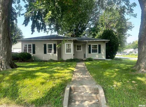1302 S 10th St, Clinton, IA, 52732-6237 | Card Image