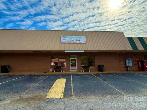 135 Fairway Shopping Ctr, Hudson, NC, 28638-2440 | Card Image