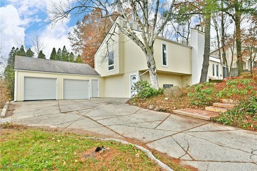 6152 Southern Hills Ct, Canfield, OH, 44406-9530 | Card Image