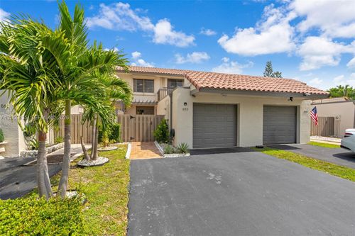 683 Ne 206th Ter, Miami, FL, 33179-2431 | Card Image