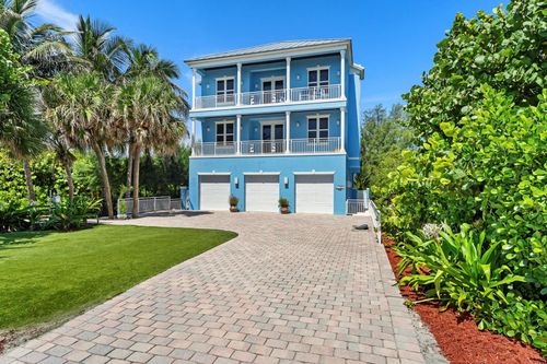 1334 Se Macarthur Blvd, Stuart, FL, 34996-4927 | Card Image