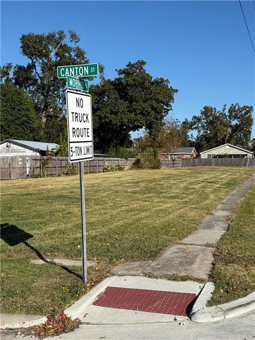 4221 Morris Pl, Jefferson, LA, 70121-1505 | Card Image