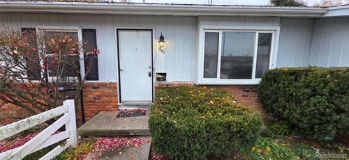 1860 Eckley Ave, Flint, MI, 48503-4526 | Card Image