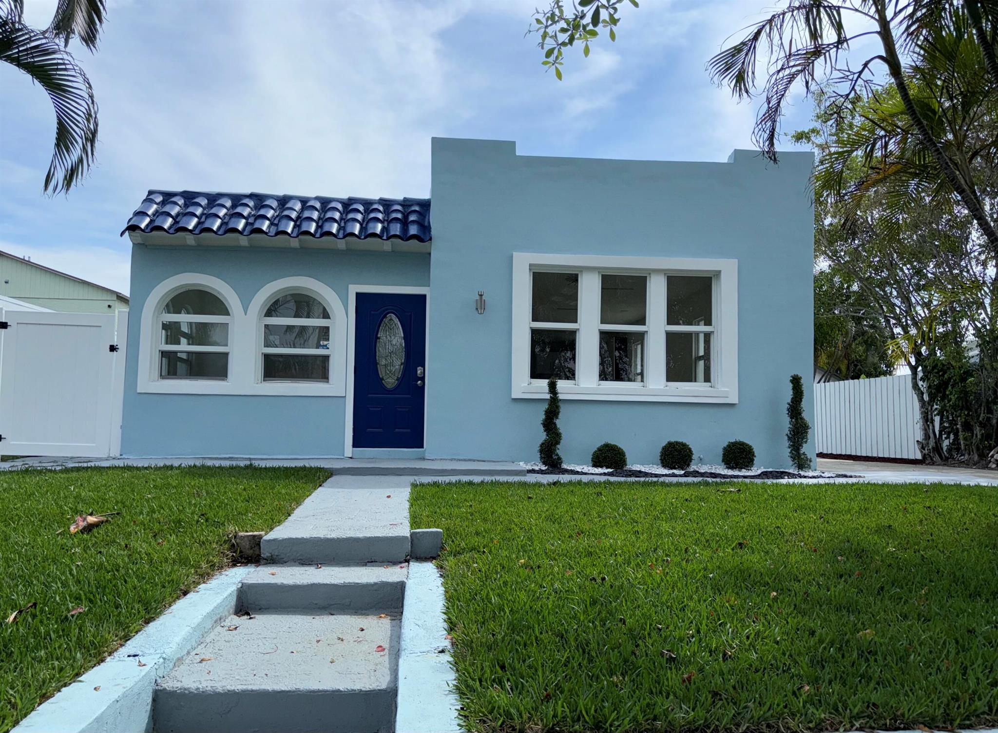 Colonial Rd, West Palm Beach, FL 33405