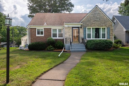 2424 Armil Pl, Davenport, IA, 52804-1944 | Card Image