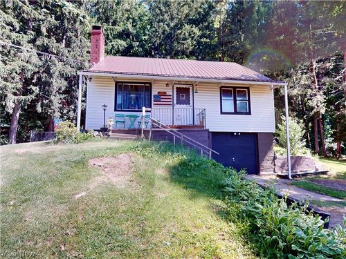 500 Pennock St, Minerva, OH, 44657-1741 | Card Image