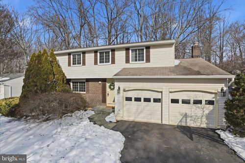 9810 Oleander Ave, VIENNA, VA, 22181-6039 | Card Image