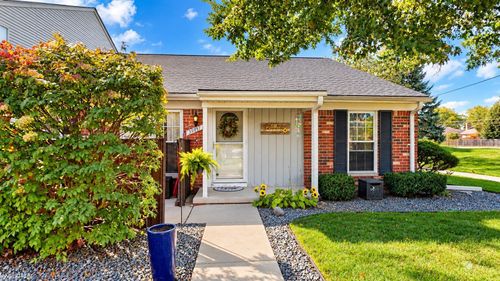 39497 Heatherheath Dr, Clinton Township, MI, 48038-2644 | Card Image