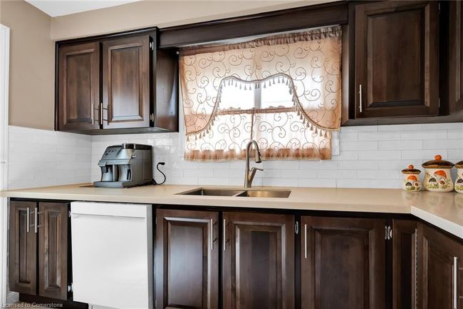 11 Algonquin Crt, House other with 3 bedrooms, 2 bathrooms and 3 parking in Hamilton ON | Image 14
