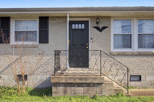 492 Sunliner Dr, Nashville, TN, 37209-1626 | Card Image