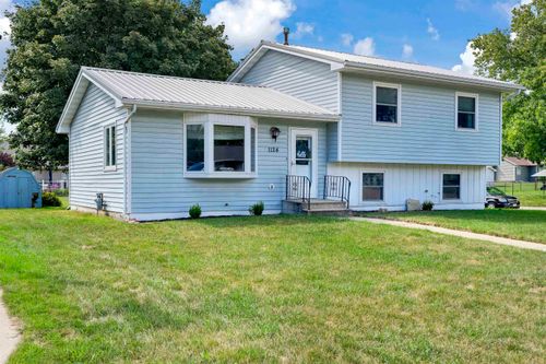 1124 3rd St, Jesup, IA, 50648-1169 | Card Image