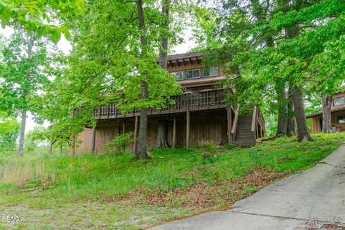 731 Pleasant Grove Rd, Winfield, TN, 37892-4009 | Card Image