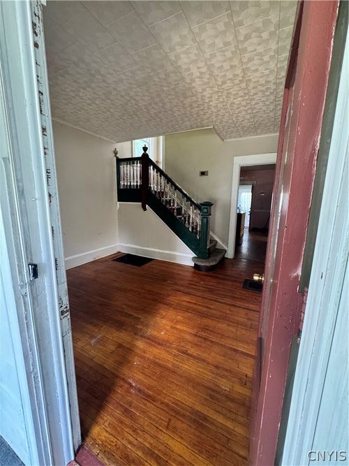 2331 Midland Ave, Syracuse, NY, 13205-1753 | Card Image