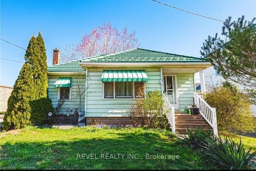 80 Livingston Ave, Grimsby, ON, L3M1L5 | Card Image