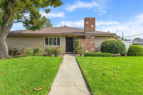apt-96-1921 Sherry Ln, Santa Ana, CA, 92705-7621 | Card Image