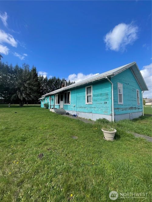 19 Fairley St, Raymond, WA, 98577-9356 | Card Image
